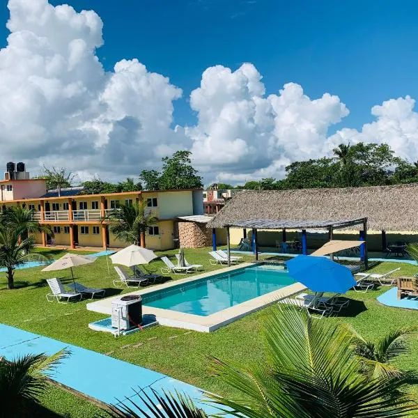 Hotel La Roca Costa Esmeralda, hotel in Monte Gordo