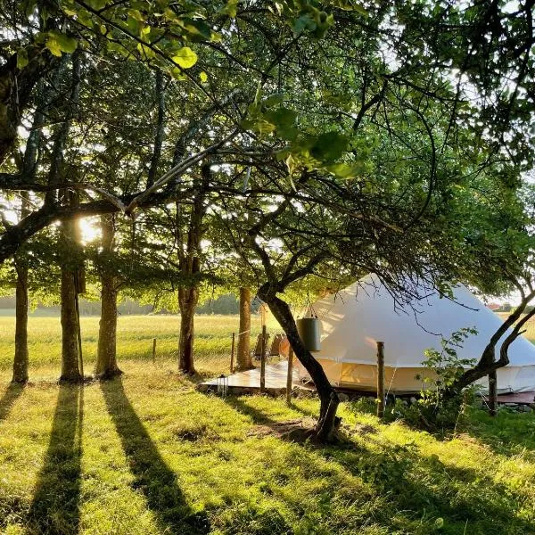 Under Canvas Bornholm, hotel v destinaci Østermarie