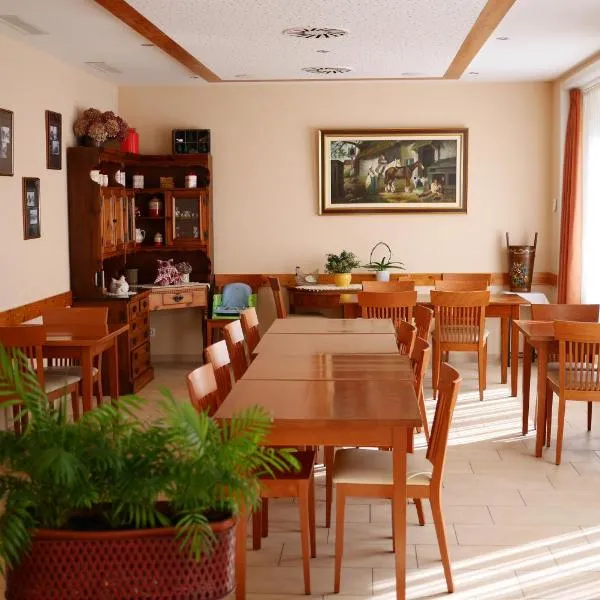 澳贝奥克斯德塞邦酒店，位于蒙里谢的酒店