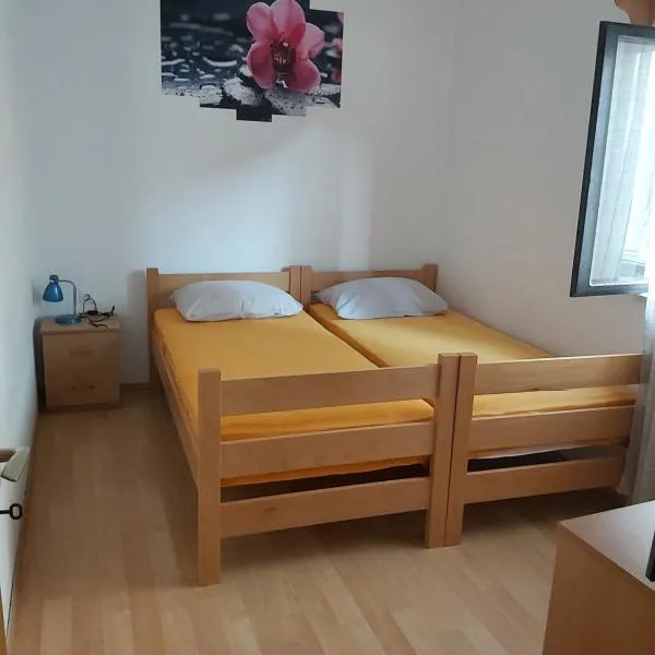 Apartman Janja, hotel en Bol