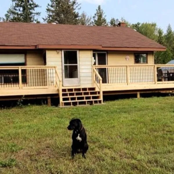 Michaels Bay Getaway on Manitoulin Island, hotel v destinaci South Baymouth