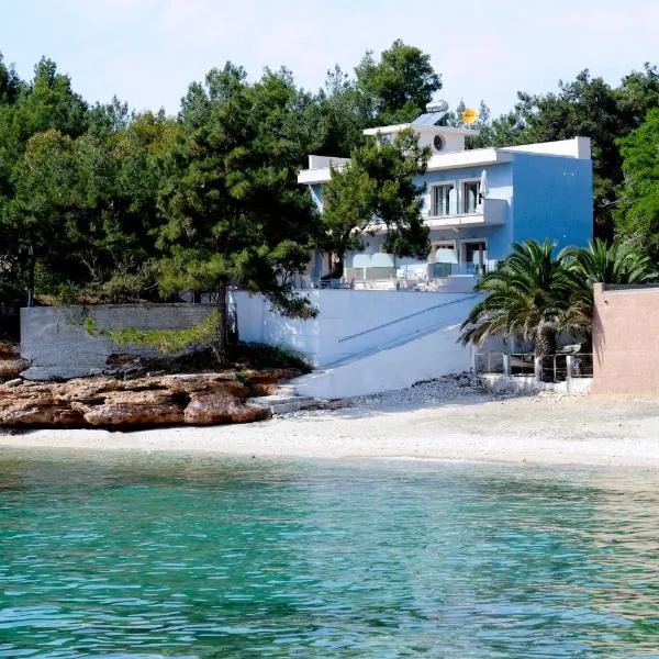 Studios Nautilus, hotel in Potos