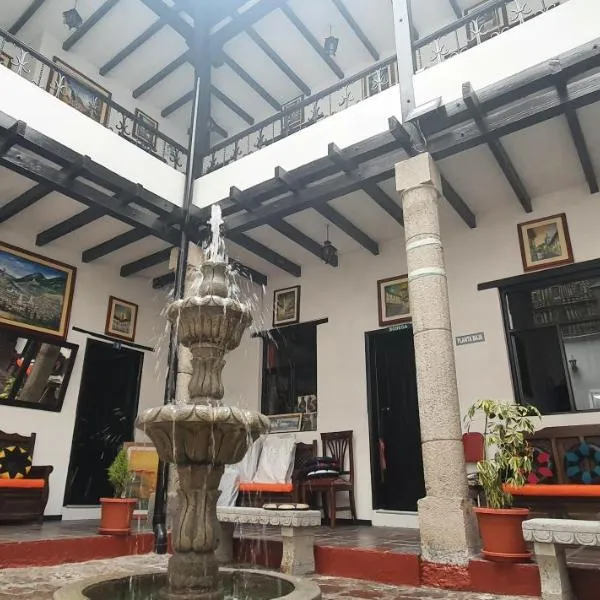Hostal Flores, ξενοδοχείο σε Κίτo