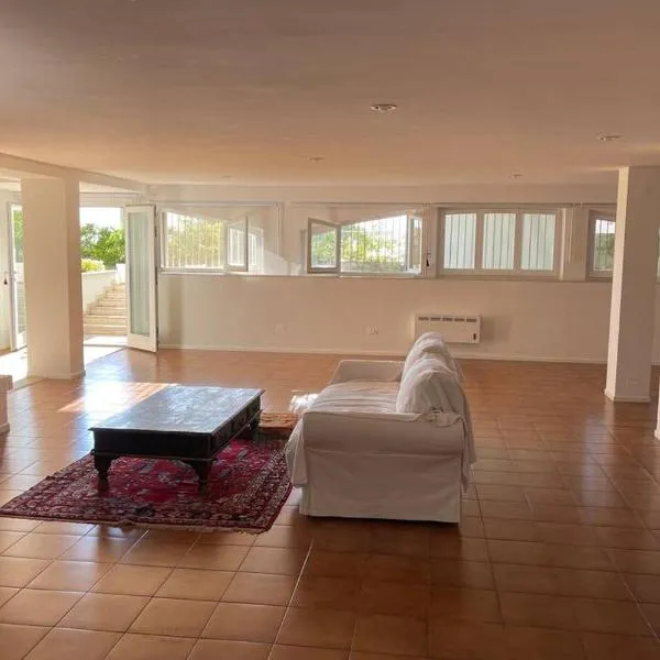 Loft 81, incantevole, ampio, in zona panoramica, hotel v Anconě