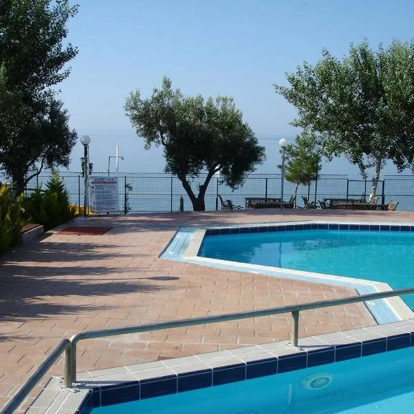 Bungalows Camping Kouyoni, отель в Геракини