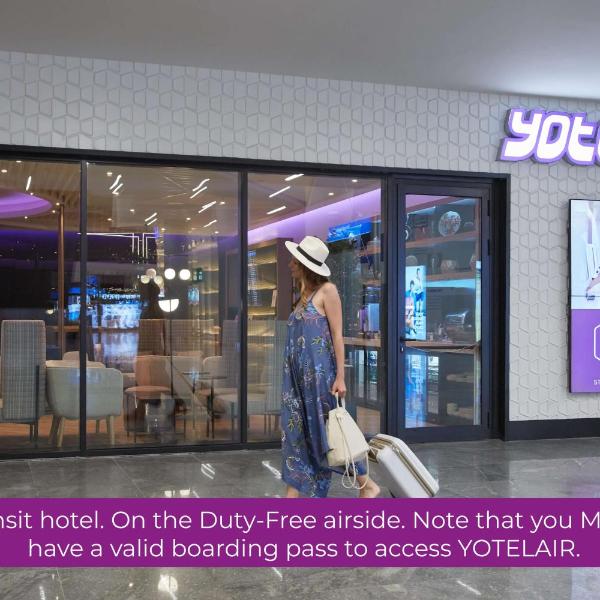 YOTELAIR Istanbul Airport, Duty free - International Transit area