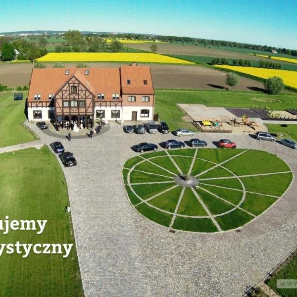 Folwark Żuławski, hotell Elblagis