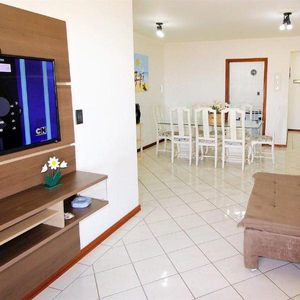 1038 - Apartamento com vista para o mar na Avenida De Bombinhas