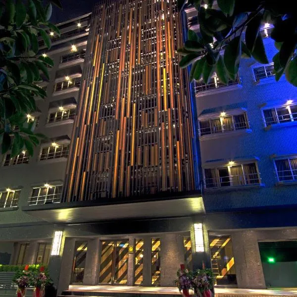 Royal Guest Hotel, hotel in Tainan