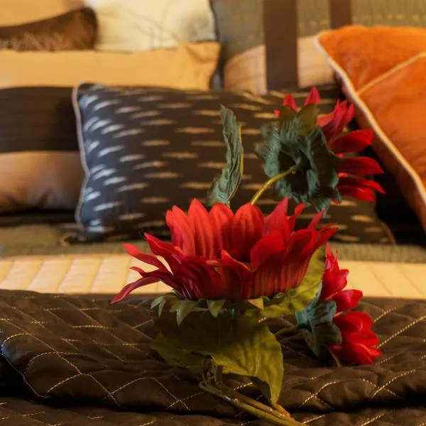 YPC Fitness & Accomodations, Hotel in Invermere