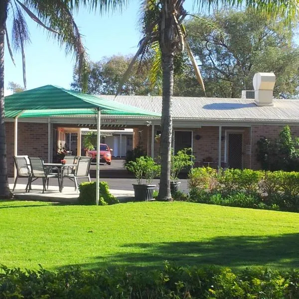 Charleville Waltzing Matilda Motor Inn, hotel in Charleville