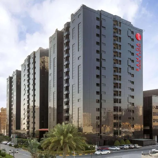 Ramada Hotel & Suites by Wyndham Ajman, hotel v destinaci Adžmán