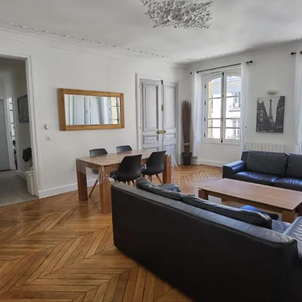 3 PIECES 4****, AU COEUR DU QUARTIER HISTORIQUE, hotel in Versailles