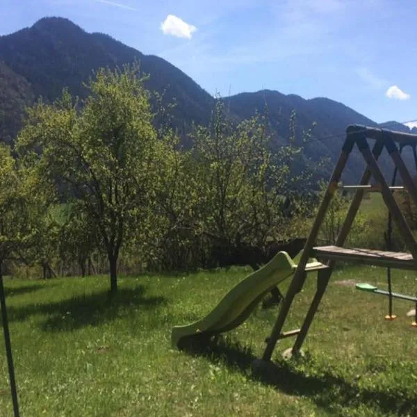 Chambre double Futon et Chambre Classique au coeur du Vercors, Hotel in Saint-Agnan-en-Vercors