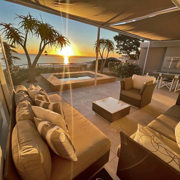 Sunset Bay Villa - Chic villa with ocean views