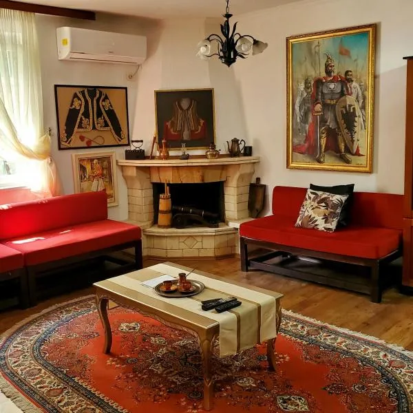 Unique Traditional House, hosted by J&G, hotel in Tirana