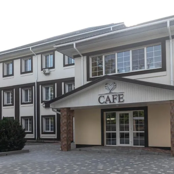 Garden Hotel, hotel em Kropyvnytskyi