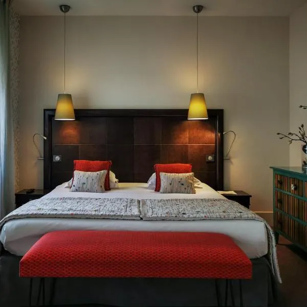 Hôtel Le Griffon d'Or, ξενοδοχείο σε Bourg-en-Bresse