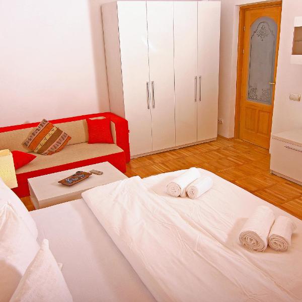 Bucharest Central Apartments - Shabbat Friendly