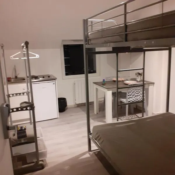 CHAMBRES ESTREES, hôtel à Estrées