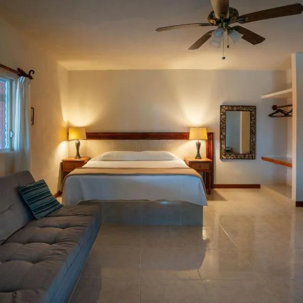 The Diving Lodge Downtown, hotel in Puerto Morelos