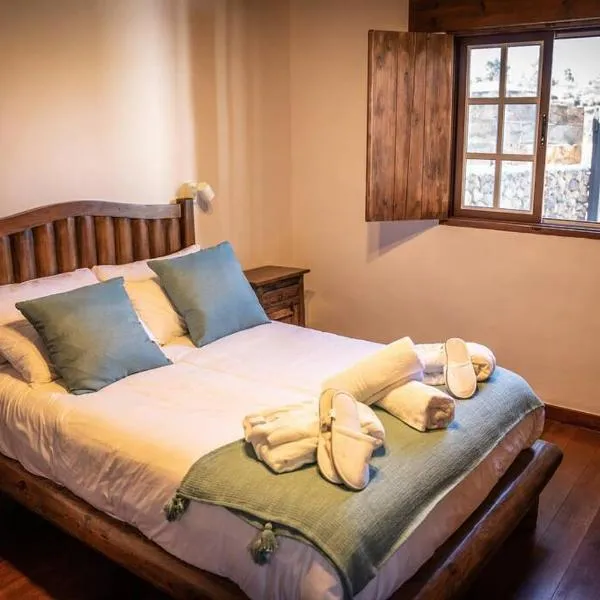 CASA RURAL FINCA LOS PAREDONES, hotel in El Paso