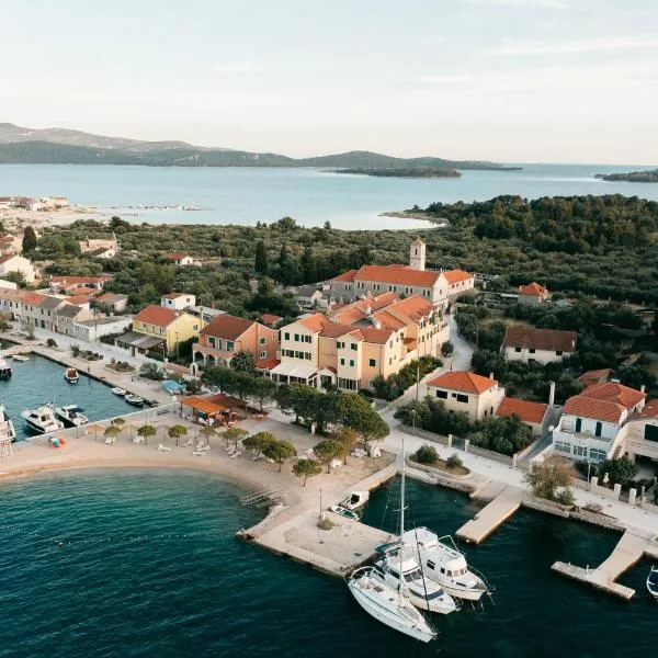 Hotel Spongiola, hotel in Krapanj