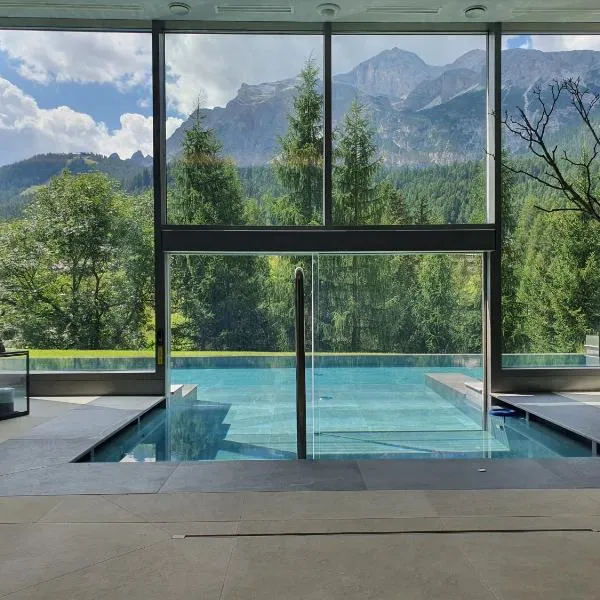 Dolomiti Lodge Alverà, hotel a Cortina dʼAmpezzo