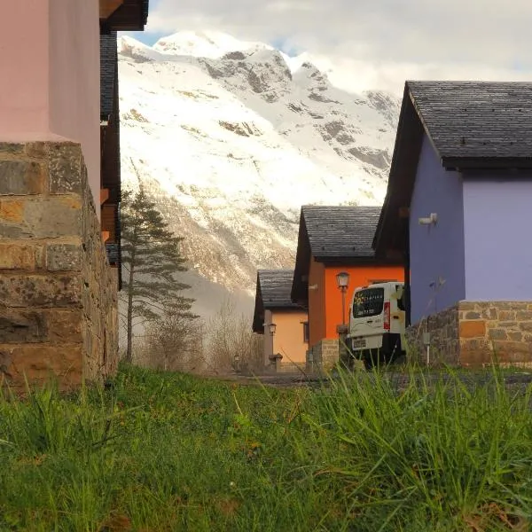 Camping Pineta, hotel in Bielsa