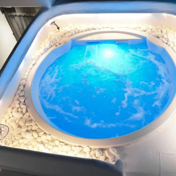 Ariana Eco Suites Adults Only, hotel en Fira