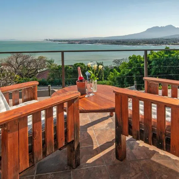 18 On Kloof Guest House, hotel in Gordonʼs Bay