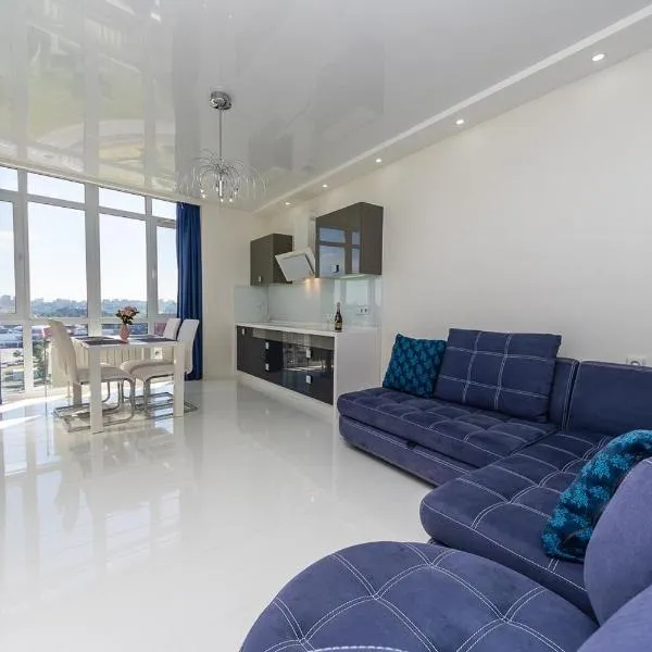 Fashionable panoramic apartments Dnieper. Obolon, hotel in Kyiv