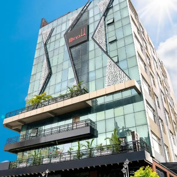 BEYZAA HOTEL AND SUITES，位于加尔各答的酒店