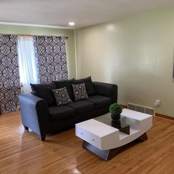 Niagara Falls Private Brick Vacation Home, hotel em Niagara Falls