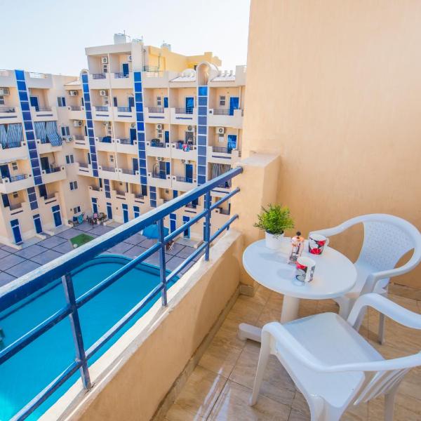 Pool View Near El Gouna With Top Floor Balcony & Kitchen - 2 x Large Pools - European Standards - Tiba Resort C34