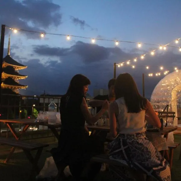 THE NEXT DOOR Dormitory & Private Hostel、京都市のホテル