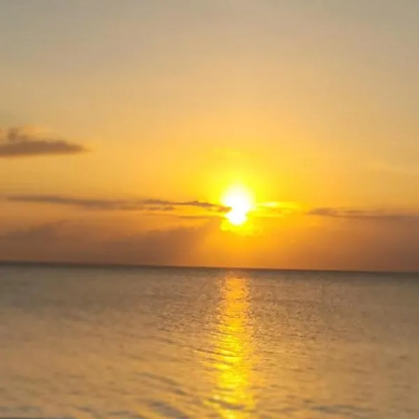Airport Beach Hotel, khách sạn ở Montego Bay