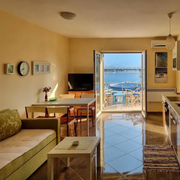Luxury Apartment Maja, hotel en Tivat