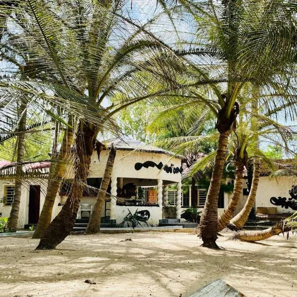 Jungle Beach Resort, hotel in Sanyang