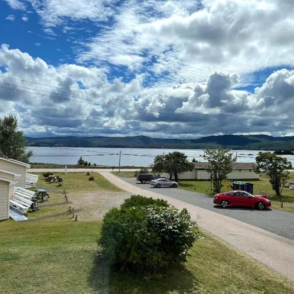 Sea Breeze Cottages, khách sạn ở Ingonish