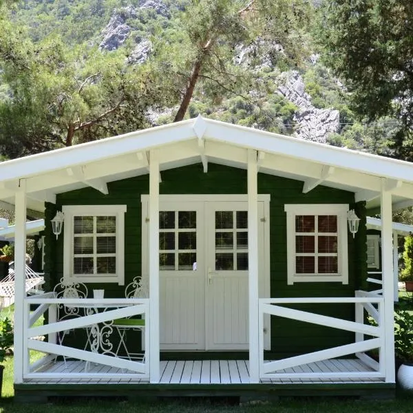 Lukkies Lodge Cirali, hotel in Cıralı