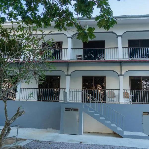 E&E Self Catering, hotel en Beau Vallon