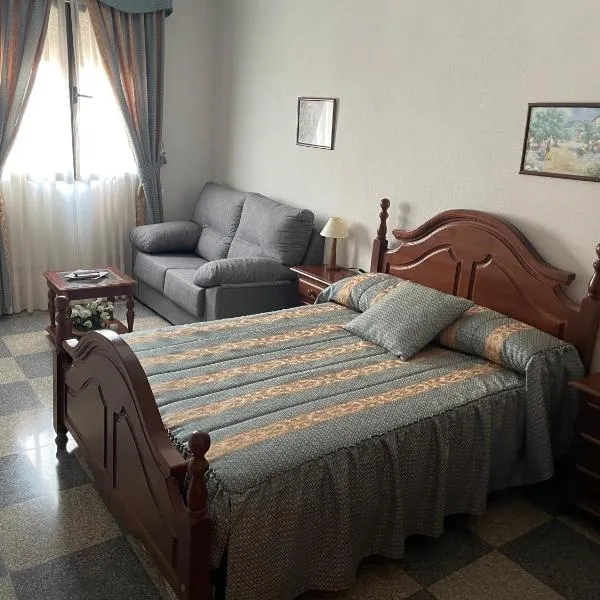 Hostal Las Palomas, ξενοδοχείο σε La Calzada de Calatrava