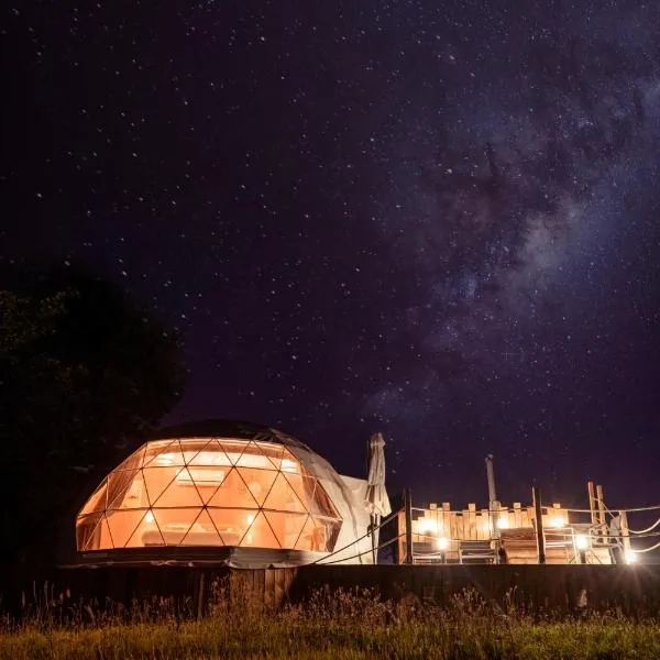 Au Champ de l'Insolite, viešbutis mieste Miers
