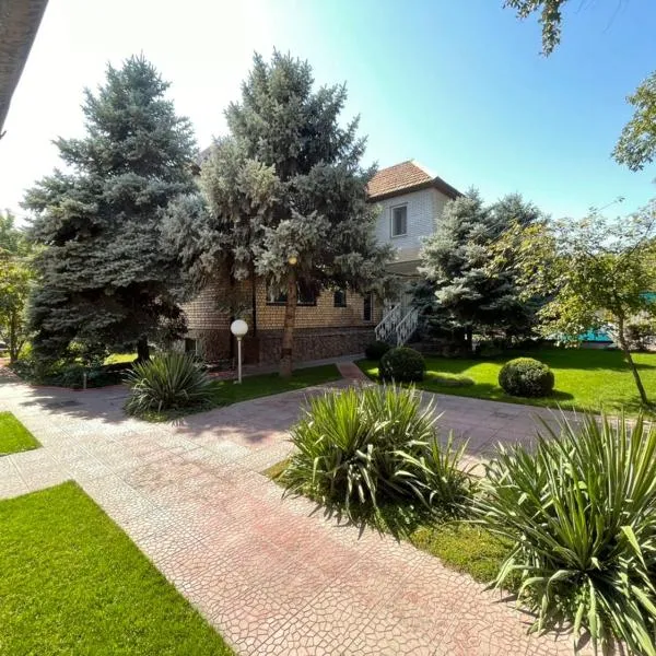 Гостевой дом Шумкар Азия Guest House Shumkar Asia, hotel in Bishkek