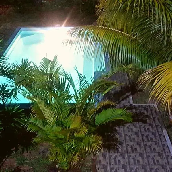 Aux plaisirs de la vie Chambre chez l habitant, hotel in Flic-en-Flac