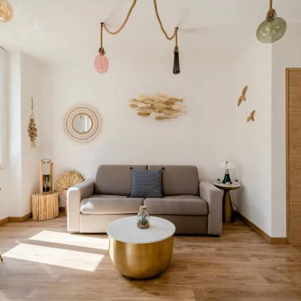 Appartement le Quai du Port Cassis parking clim, Hotel in Cassis