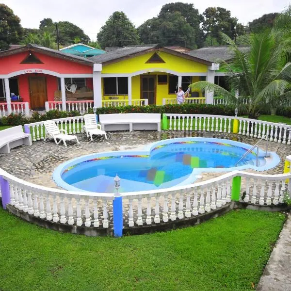 Rainbow Village, hotel in La Ceiba