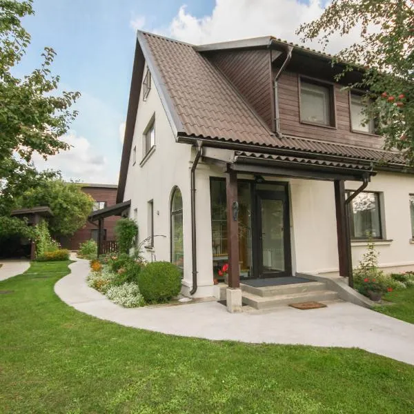 Dina Apartments, готель у Друскінінкаї