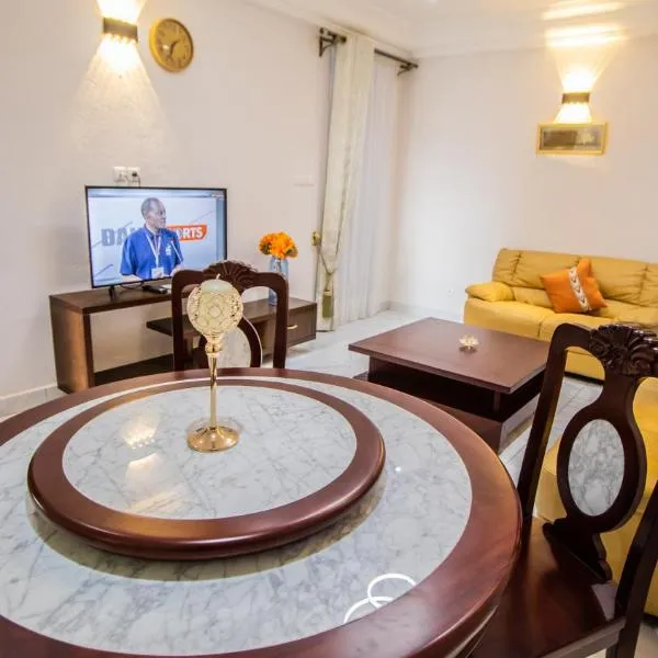 Residence Le Bonheur - Serviced apartment by Douala Airport/Mall, khách sạn ở Douala